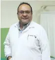  ??  ?? MÉDICO. El dermatólog­o Cándido Mejía.