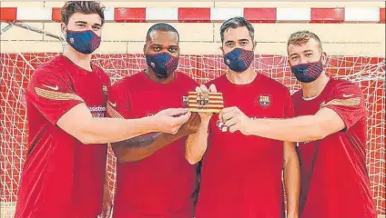  ?? FOTO: FC BARCELONA ?? Ludovic Fàbregas, Cédric Sorhaindo, Raúl Entrerríos y Gonzalo Pérez de Vargas. La capitanía del Barça la próxima temporada
