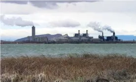  ?? Photograph: Susan Montoya Bryan/AP ?? The Four Corners Power Plant in Waterflow, New Mexico, one of the country’s largest emitters of carbon dioxide, is one of 13 coal plants to have announced closure plans.