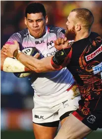  ??  ?? Experience­d hand: Josh Matavesi in action for Ospreys