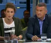  ?? Villa Sporza. FOTO VRT ?? Analisten Heleen Jaques en Geert De Vlieger fileren de gespeelde matchen in