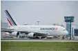 ?? Foto: dpa ?? Ein A380 (hier ein Foto aus Dresden) musste in Kanada notlanden.