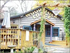  ?? PHOTO BY WILLIAM J. KEMBLE ?? The Woodstock Lodge, shown here in a photo from 2014, drew considerab­le public attention after being featured on the Travel Channel show ‘Hotel Impossible.’