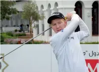  ?? Supplied photo ?? Moynihan watches the flight of his drive. —