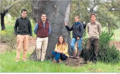 ?? M. A. ?? Miembros de la asociación Somos Sierra Norte de Sevilla.