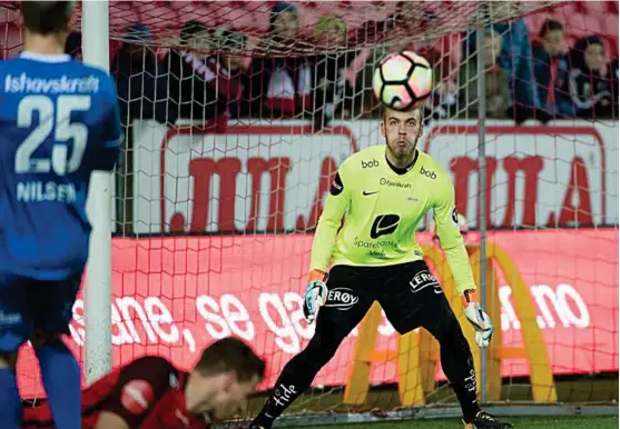  ?? HOMMEDAL, NTB SCANPIX
FOTO: MARIT ?? LITE ERFARING: Markus Olsen Pettersen har bare spilt én kamp for Brann så langt i karrieren. Nå blir han kastet rett inn i gullkampen.