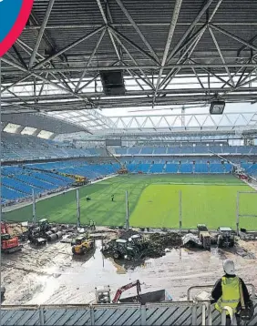  ?? FOTO: UNANUE ?? Quedan pocos días para asistir a un partido si pistas de atletismo en Anoeta