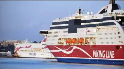  ?? JAN-OLE EDBERG ?? NYA TIDER. Viking Line blir ensamt kvar på rutten Åbo-Stockholm efter att Tallink Silja från och med den 13 september börjar köra till Kapellskär i stället för till Stockholm.