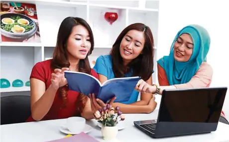  ??  ?? SEGi University and Colleges provides guidance to school leavers who are unsure of their options. Speak to the friendly counsellor­s for advice and learn more about the right foundation or diploma courses after SPM or STPM.