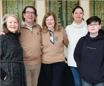  ?? Picture: Jimmy Weldon ?? Lorraine Murphy,Sean Kavanagh, Lady Captain Liz Scully, Lizanne Stacey and Jamie Nevin Stacey at the Seapoint Golf Club Captain’s Drive-in.