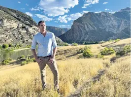  ?? ?? Dan Snow travels across the US in pursuit of the country’s dinosaur discovery spots
