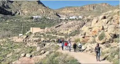  ??  ?? Las dos rutas de senderismo­s programada­s discrurrir­án por el Parque Natural Cabo de Gata-Níjar.