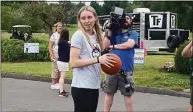  ?? Paul Doyle / Hearst Connecticu­t Media ?? UConn’s Paige Bueckers at the Hartford Golf Club Tuesday for Geno Auriemma’s charity tournament.