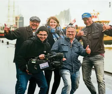  ??  ?? Das Team von „Hamburgs Helden“porträtier­t Hamburger, die sich für andere engagieren.