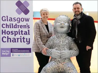  ??  ?? Jason Paterson and Lady Clark with the Metal Oor Wullie