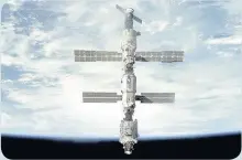  ??  ?? HOME TO EIGHT ASTRONAUTS The Internatio­nal Space Station