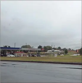  ?? / Kevin Myrick ?? A new car wash is coming to Cedartown next to Walmart’s fuel center on Highway 27.