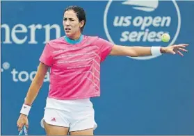  ?? FOTO: AP ?? Garbiñe Muguruza, derrotada en Cincinnati. En la gira USA apuesta por los pantalones