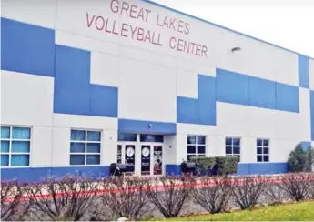  ?? | SUN- TIMES ?? The Sports Performanc­e Volleyball club operates out of the Great Lakes Volleyball Center in Aurora.