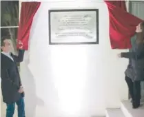 ?? ?? ▮
El alcalde José de Jesús Díaz develó la placa conmemorat­iva.