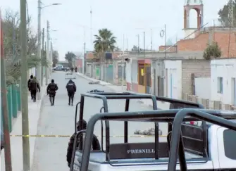  ?? ÓSCAR SEGRA/ EL SOL DE ZACATECAS ?? Tras los
sangriento­s hechos, los cuerpos policiacos vigilaron la zona