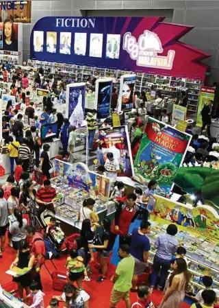  ??  ?? Bargain hunters at BookFest@ Malaysia 2016 at KLCC. The book festival is into its 12th year this year. — Photo: Handout