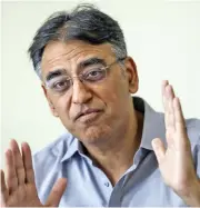  ?? (Bloomberg) ?? Pakistan’s Finance Minister Asad Umar