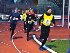  ?? FOTO: SCM ?? Jonas Hanßen (r.) vom SC Myhl hat die Verfolgung von Alexander Ruhl aufgenomme­n, hinter ihm folgt Nils Arne Schröder vom TuS Jahn Hilfarth.