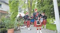  ?? FOTO: ALEXADER OTTEN ?? Die 1st Illertal Bagpipers bieten als Dankesakti­on ein Dudelsackk­onzert an.