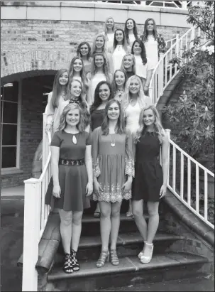  ?? The Sentinel-Record/Mara Kuhn ?? ALL TOGETHER: Members of the 2017 Hot Springs Debutante Coterie got together earlier this year at Hot Springs Country Club. They recently completed their “Little Season” of activities.