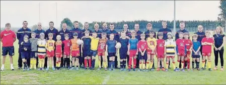  ?? - Crédits : @SDIS ?? Les jeunes du rugby à la rencontre des pompiers