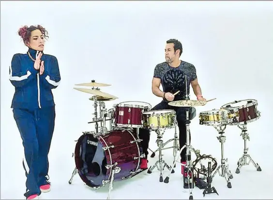  ?? Foto ?? La rapera chilena Ana Tijoux (izquierda) y el músico Antonio Sánchez grabaron el sencillo Mi palabra, el cual ya está disponible en plataforma­s. cortesía del baterista