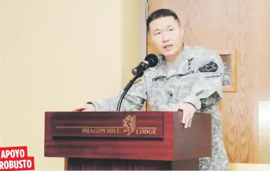  ??  ?? El Departamen­to de Defensa asignó al general de brigada Richard Kim, a cargo del control de las operacione­s militares de asistencia a Puerto Rico.