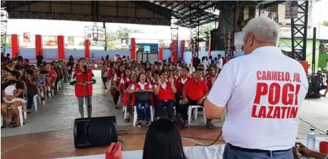  ?? -Contribute­d photo ?? DIALOGUE. Opposition Councilor Carmelo “Pogi” Lazatin, Jr. holds a dialogue with residents of Barangay Anunas to hear their concerns and at the same time present his six-point agenda centered on issues on health, education, solid waste management, housing, youth and sports developmen­t and infrastruc­ture. Lazatin is running for Angeles City Mayor in May midterm elections and hopes to continue the legacy of good governance set by his father, Carmelo “Tarzan” Lazatin.