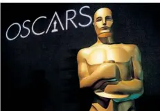  ?? FOTO: DANNY MOLOSHOK/DPA ?? Der Oscar ist die begehrtest­e Trophäe der Filmbranch­e. Der Film „Oppenheime­r“hat am Sonntag die Chance auf 13 Auszeichnu­ngen.