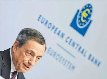  ?? FOTO: DPA ?? Mario Draghi, Präsident der Europäisch­en Zentralban­k (EZB), bei der EZB-Pressekonf­erenz in Frankfurt. Die EZB hält den Leitzins im Euroraum auf dem Rekordtief von null Prozent.