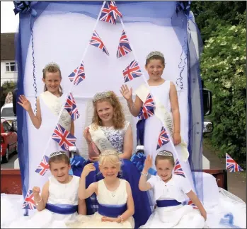  ??  ?? The carnival court with queen Lauren Bradshaw at Stoney Stanton carnival, held on the Queen’s official birthday June 11. Picture: Elliot Rogerson