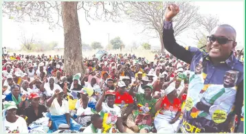  ?? — Picture: Tinai Nyadzayo ?? Informatio­n, Publicity and Broadcasti­ng Services Minister Dr Jenfan Muswere greets supporters at a rally at St ZANU PF Beeds Dewedzo Primary School in Makoni West constituen­cy yesterday.