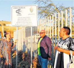  ??  ?? City Deputy Mayor Dudu Sibiya, Mayor Mduduzi Mhlongo and Speaker Silondile Mkhize at the launch of the wi-fi network in Macekane Reserve