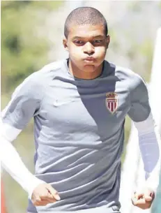  ?? FOTO: AFP ?? Mbappé, durante una práctica del Mónaco.