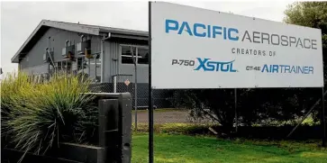  ?? TOM LEE/STUFF ?? Above, Pacific Aerospace’s Hamilton factory, and left, a lineup of the company’s rugged utility plane, the P-750 XSTOL.