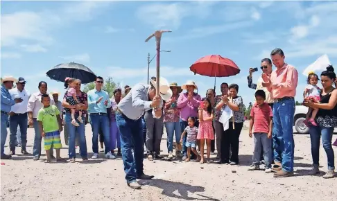  ??  ?? ARTURO ZUBÍA, alcalde de Camargo