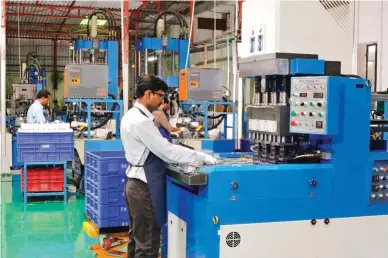  ??  ?? A special line has been set up at the Faridabad plant to deliver high pressure filters for earth moving, and constructi­on equipment, AC compressor­s, and gensets.