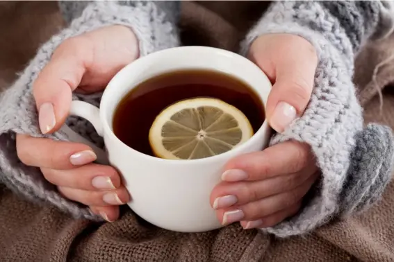  ?? (Getty) ?? Drinking soft drinks or fruit teas could be detrimenta­l to your teeth