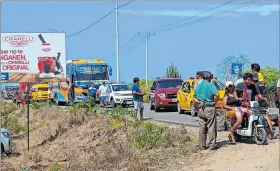  ?? JOFFRE LINO / EXPRESO ?? Hecho. 4 horas estuvo la vía cerrada, lo que congestion­ó Ruta Spondylus