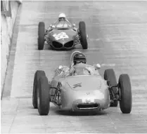  ??  ?? Below left: During practice at the Station Hairpin Dan winds on full left lock in his Type 718/2
Below: In the 1961 Grand Prix of Monaco Dan finishes fifth, two laps behind winner Stirling Moss. He is being caught up by the Ferrari of fellow California­n Phil Hill (38)