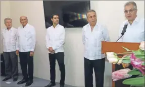  ??  ?? El exembajado­r Nouhad Mahmoud; Ricardo Dájer Nahum, nuevo cónsul honorario; Ricardo Dájer Lixa, vicepresid­ente del Club Libanés; el director de la embajada del Líbano en México, Samir Harb, y el embajador Sami Nmeir, en ese orden, ayer durante la ceremonia inaugural del Consulado Honorario en esta ciudad