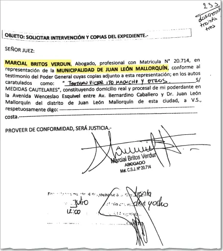  ??  ?? Copia de una nota por la cual el abogado de la Comuna, Marcial Britos Verdún, pide intervenci­ón en el caso de medidas cautelares.