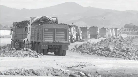  ?? Foto Cristina Rodríguez ?? En terrenos de Texcoco avanzan los trabajos del Nuevo Aeropuerto de Ciudad de México