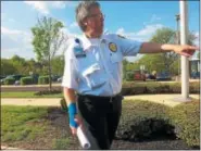  ?? EVAN BRANDT — DIGITAL FIRST MEDIA ?? Saying “you are free to cover the picket,” Pottstown Hospital security officers refused to let reporters covering the informatio­nal picket by nurses to park in the hospital parking lot.